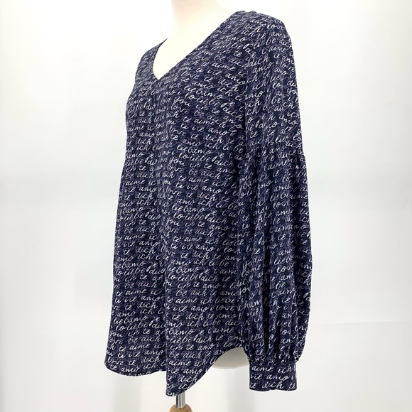 Cabi Te Amo Blouse # 5336, 'Love' Printed Long Sleeve V-neck Navy Blouse, Small - Picture 3 of 16
